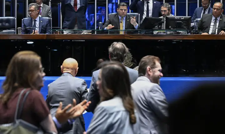 Alcolumbre diz que Senado vota fim da escala 6x1 após as eleições