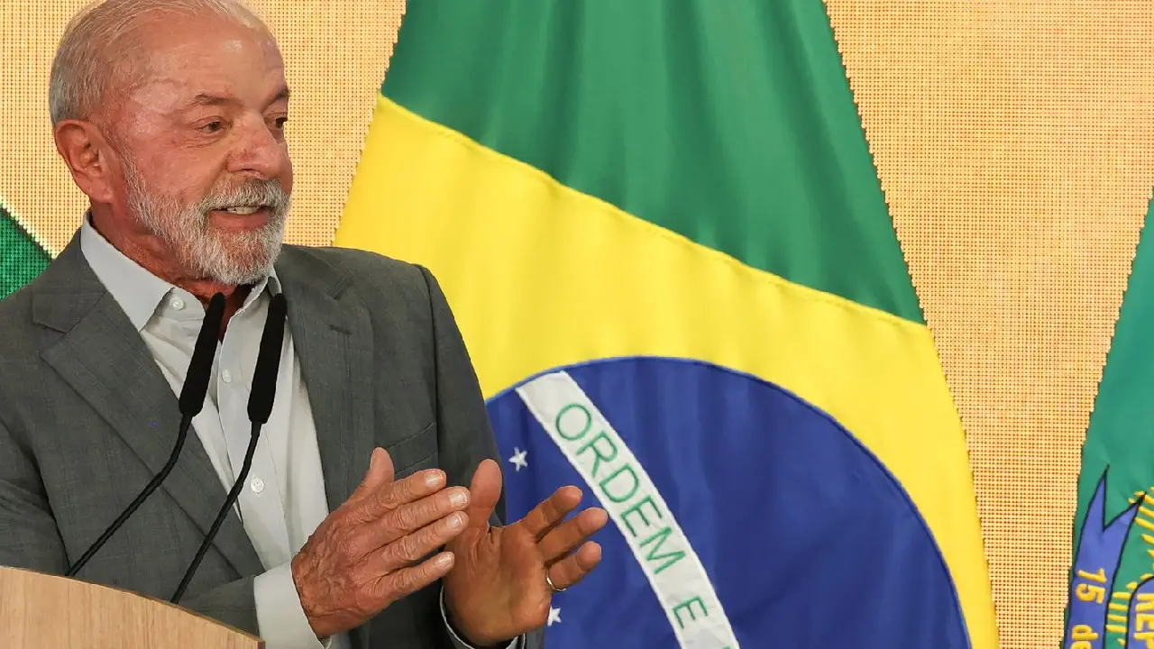 Após vitória nas urnas, Lula vai retomar viagens internacionais