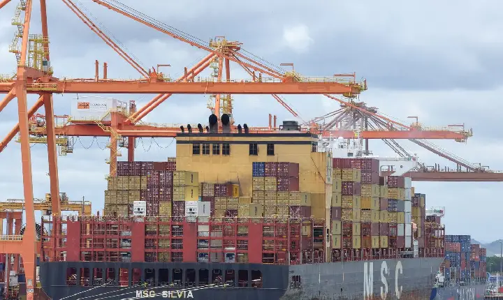 Balança comercial de julho tem superávit de US$ 7 bilhões