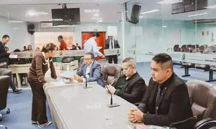 Câmara aprova requerimentos com demandas para bairros e distritos de Campina Grande