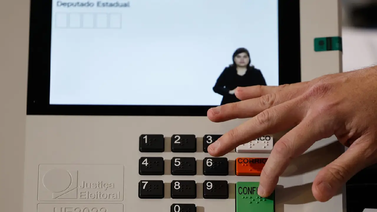 Campanha eleitoral nas ruas e propaganda virtual começam neste domingo