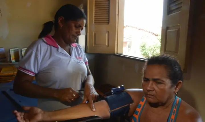 CCJ do Senado aprova aposentadoria especial para agentes de saúde