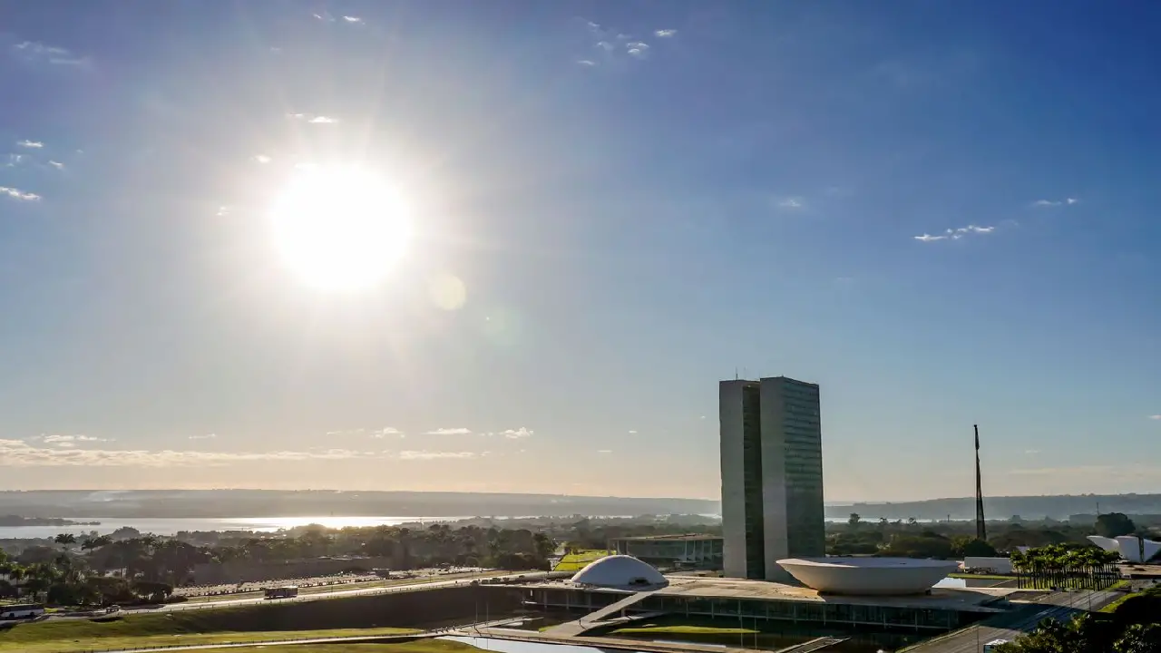Congresso vota nesta semana fim da escala 6x1 e 