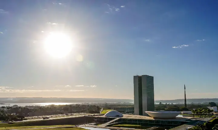 Congresso vota nesta semana fim da escala 6x1 e 