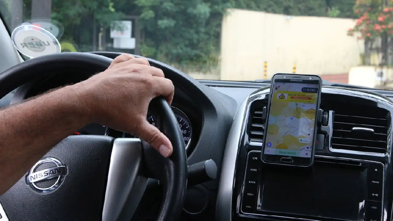 Conselho regulamenta crédito para taxistas e motoristas de aplicativo