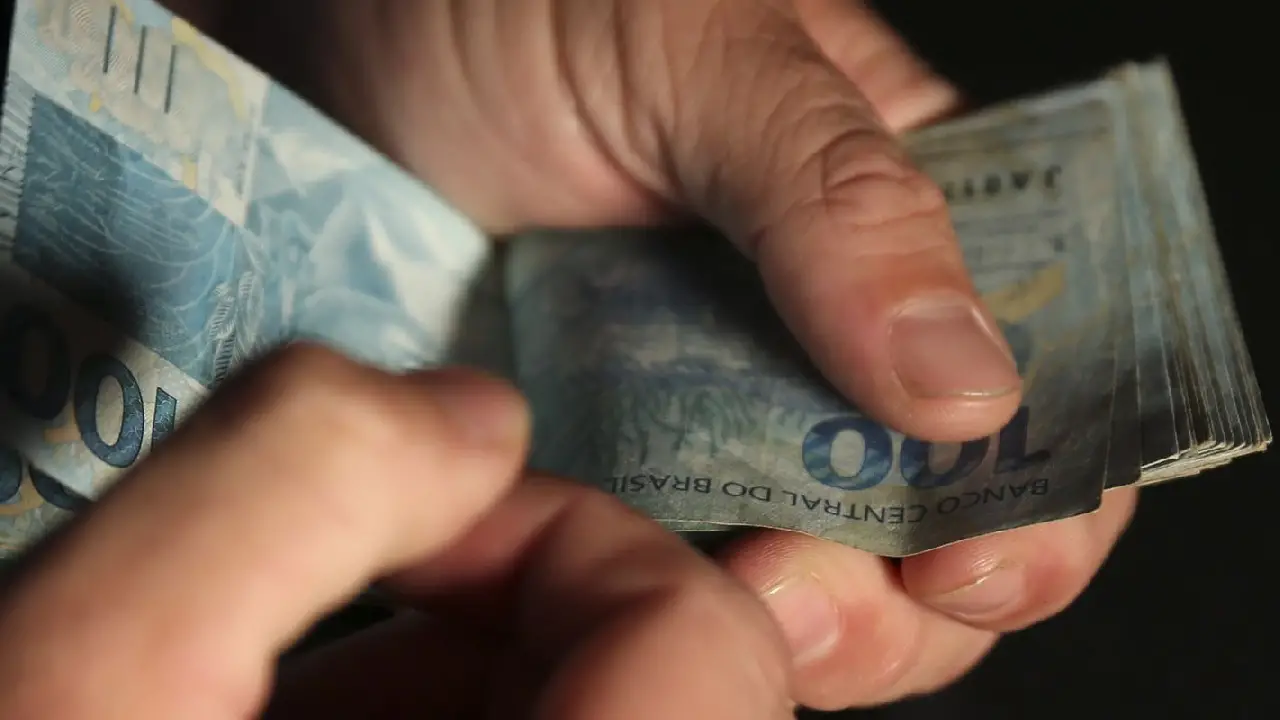 Desenrola Brasil: saiba como usar FGTS para pagar dívidas em atraso