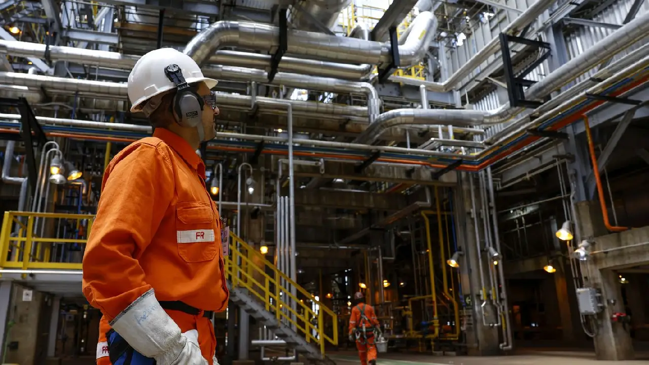Economia brasileira cresceu 0,1% em abril, estima prévia da FGV