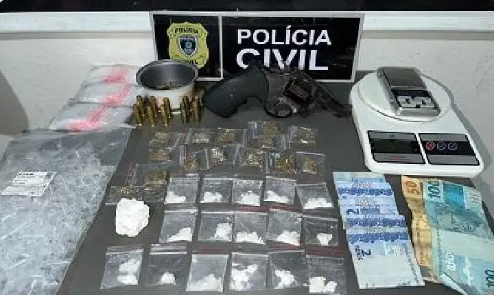 EM POCINHOS: Polícia Civil apreende arma de fogo e prende suspeito por tráfico de drogas
