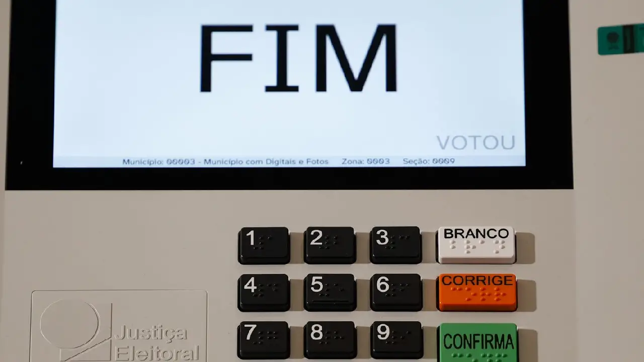 Federação PSOL-Rede oficializa apoio à candidatura de Lula à reeleição