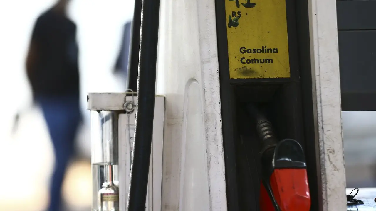 Fiscalização é reforçada para conter alta dos combustíveis