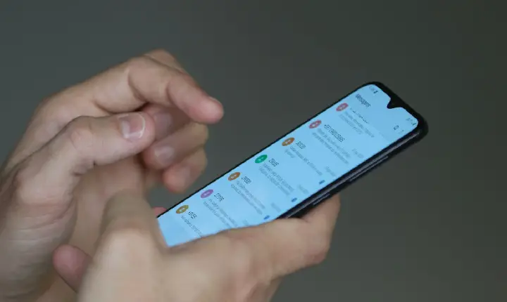 Internet grátis pode derrubar rede móvel na eleição, diz Anatel ao STF
