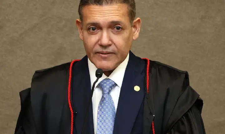 Kassio atende Flávio e suspende circulação de jornal de sindicato