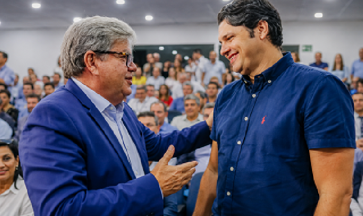 Leo Bezerra afirma que definição do segundo voto para o Senado será tomada após conversa com João Azevêdo e revela diálogo com grupo de Nabor.