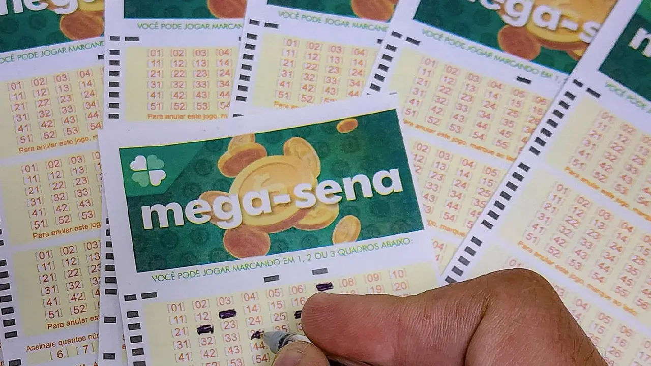 Mega-Sena acumula e prêmio principal vai para R$ 16 milhões