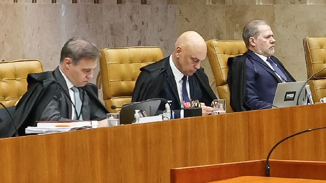 Mendonça acusa Moraes de direcionar investigação no STF