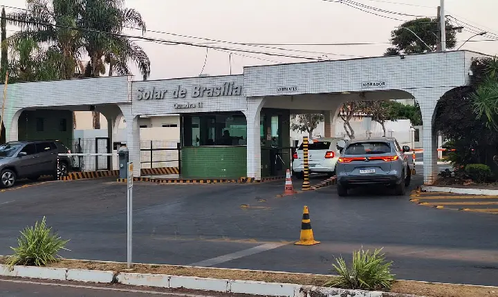 Moraes nega pedido para Javier Milei visitar Bolsonaro em casa