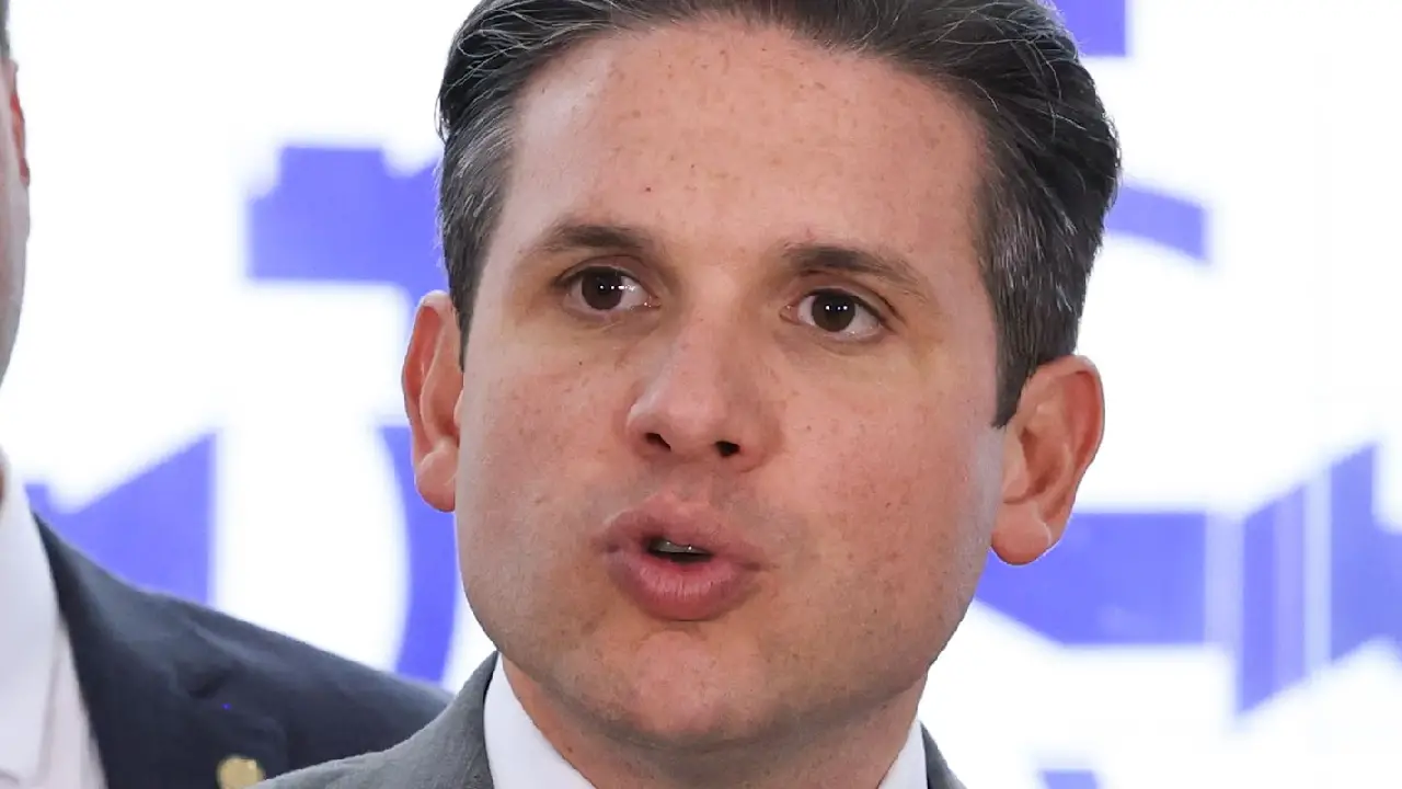 Motta cria comissão para analisar PEC da redução da escala 6X1