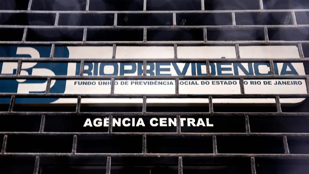 Operação contra Castro mira aportes de R$ 3,6 bi em fundos do Master