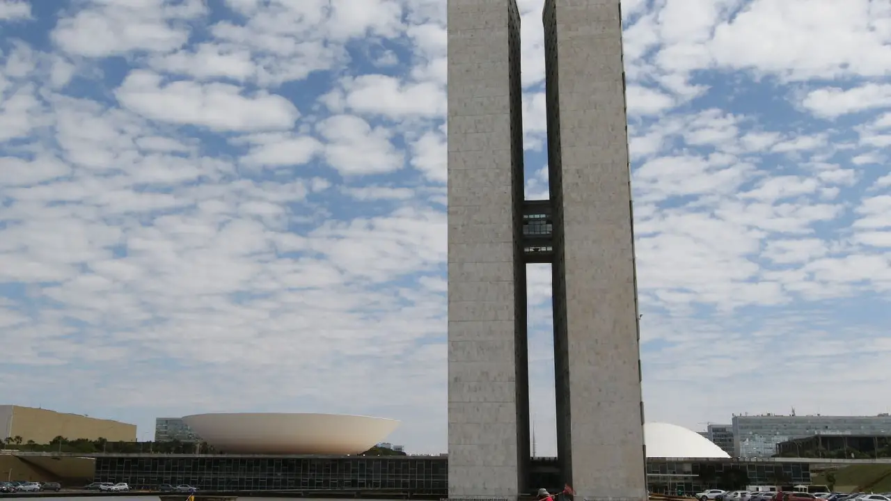 Perfil mais conservador deve mudar agenda do Congresso, diz professor