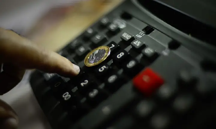 Prévia da inflação oficial fica em 0,06% em julho, diz IBGE