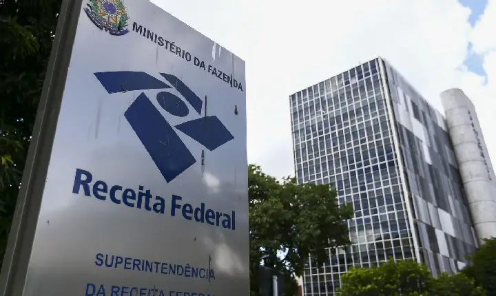 Receita arrecada R$ 3,1 bilhões com IR sobre dividendos