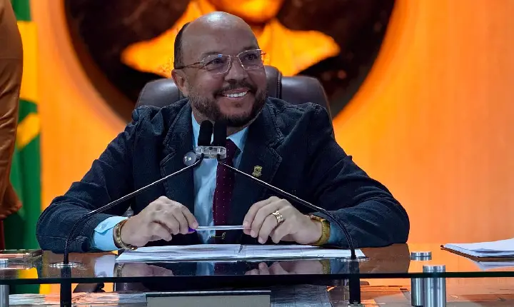 Saulo Germano apresenta projeto para atendimento especializado a gestantes, parturientes e puérperas com autismo em Campina Grande