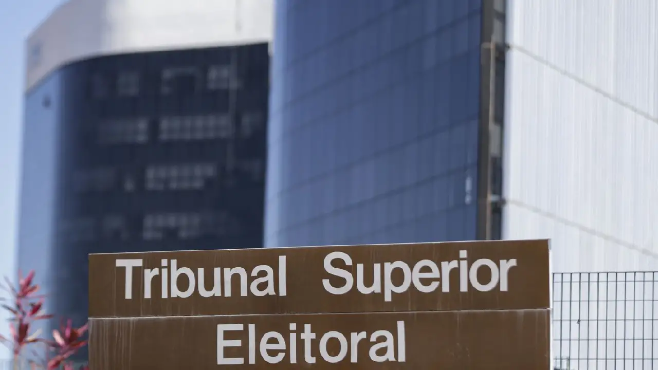 TSE tem maioria para cassar mandato do governador de Roraima