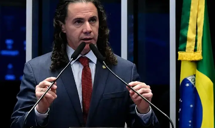 Veneziano anuncia construção de hospital contra o câncer em Campina Grande