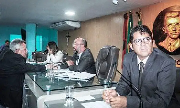 Vereadores debatem abastecimento de água, acessibilidade e fiscalização de serviços