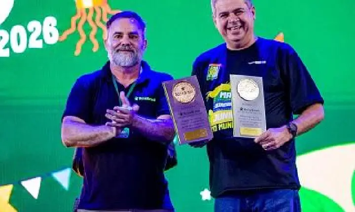 Vice-prefeito Alcindor Villarim prestigia cerimônia que oficializa recordes do Maior Bolo de Milho do Mundo e do Maior Quadrilhão Junino do Mundo