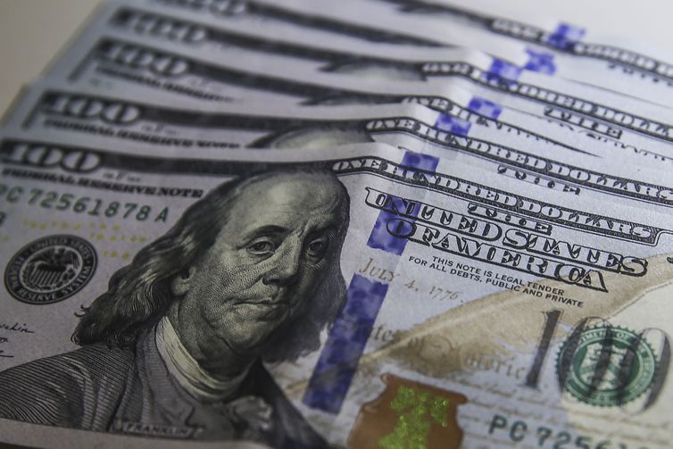 Contas externas têm saldo negativo de US$ 4,1 bilhões em julho