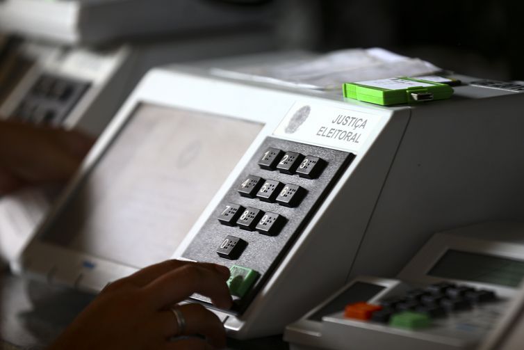 Justiça Eleitoral usará pleito para avançar no registro de biometria