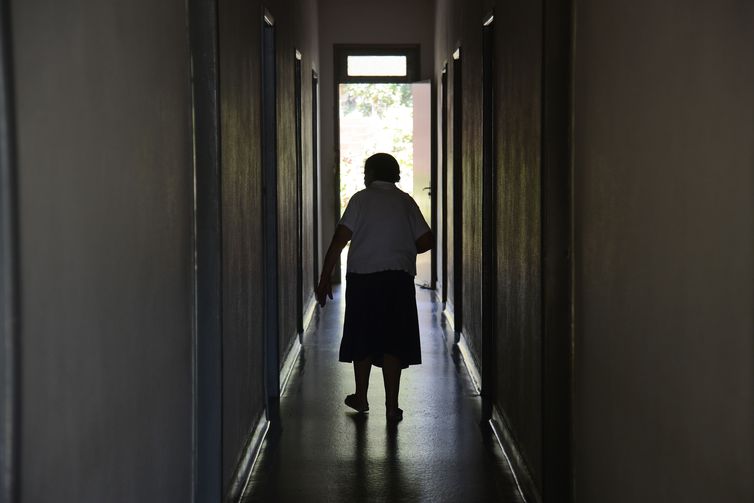 Pesquisa identifica moléculas associadas à depressão em idosos
