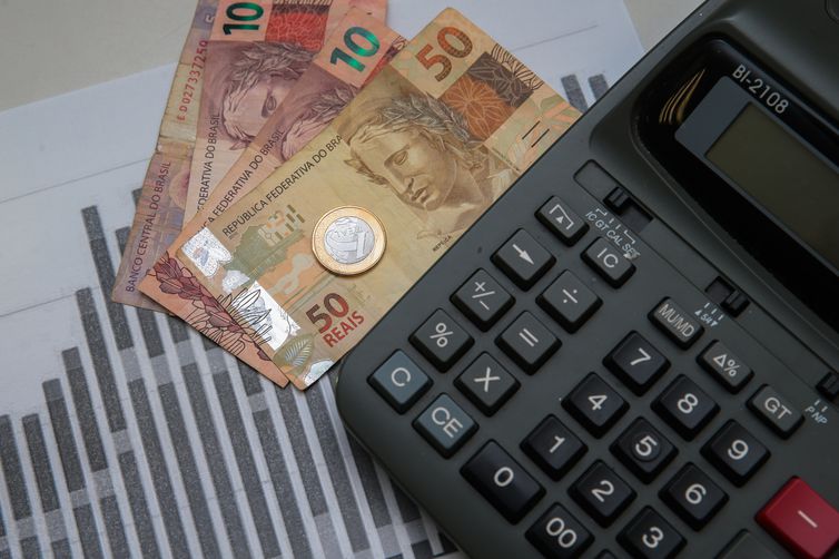 Prévia do IBGE registra deflação de 0,37% em setembro