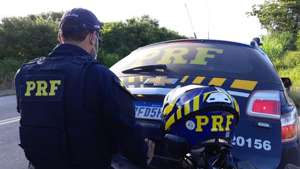 PRF apreende material de campanha eleitoral e R$ 173 mil no Sertão da Paraíba