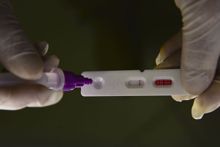 Brasil registra 5.986 novos casos de covid-19 em 24 horas