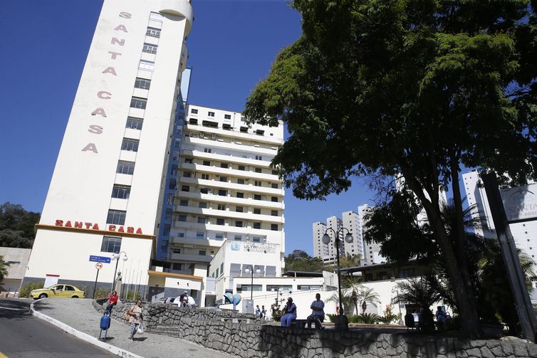 Câmara aprova projeto que destina R$ 2 bilhões para Santas Casas