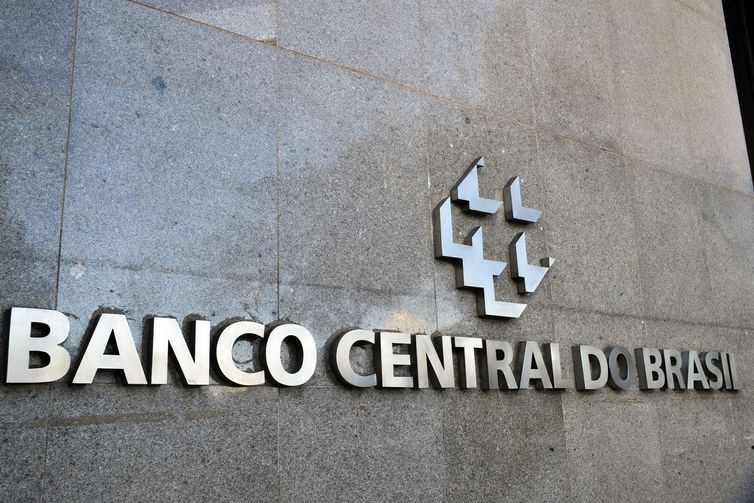 Emissões de títulos no Brasil equivalem a 135% do PIB