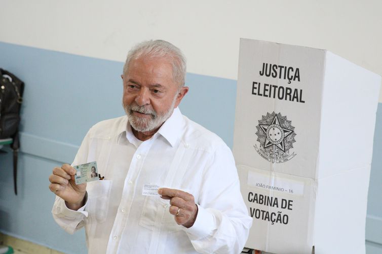 Líderes internacionais cumprimentam Lula pela vitória à Presidência