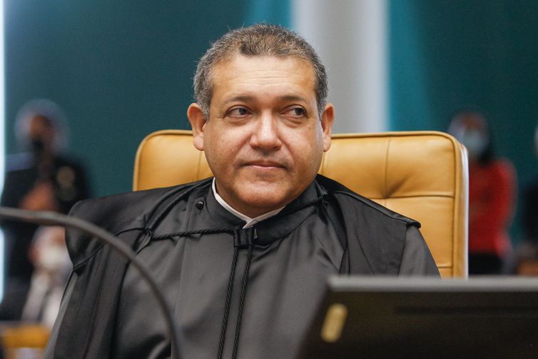 Ministro mantém liberação de consignados a beneficiários de programas