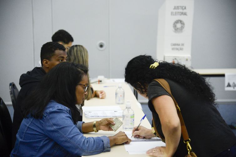 Transparência diz que eleições transcorrem com tranquilidade