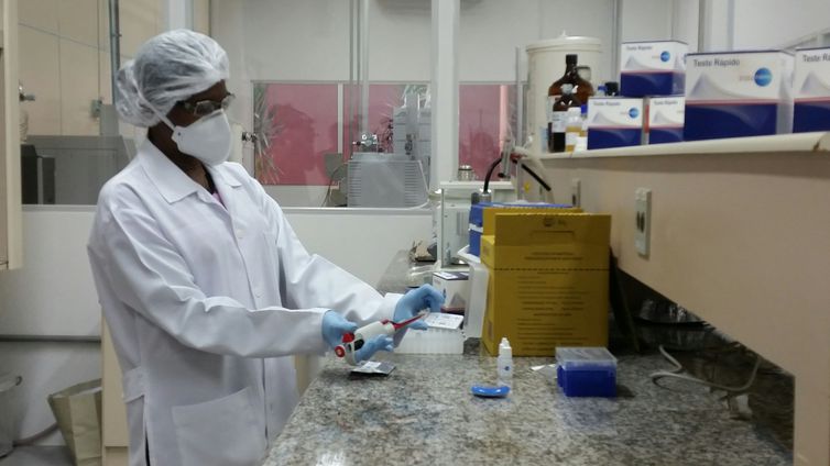 Crescimento de pesquisas clinicas no Brasil é tema de simpósio no Rio