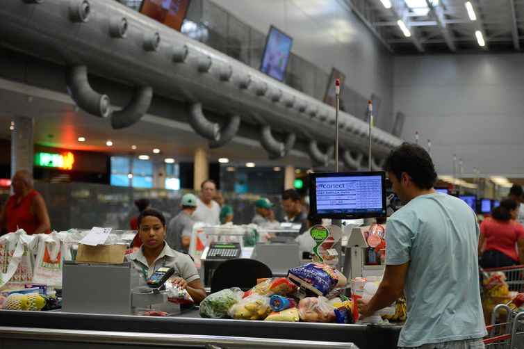 Indicador Antecedente de Emprego recua em outubro