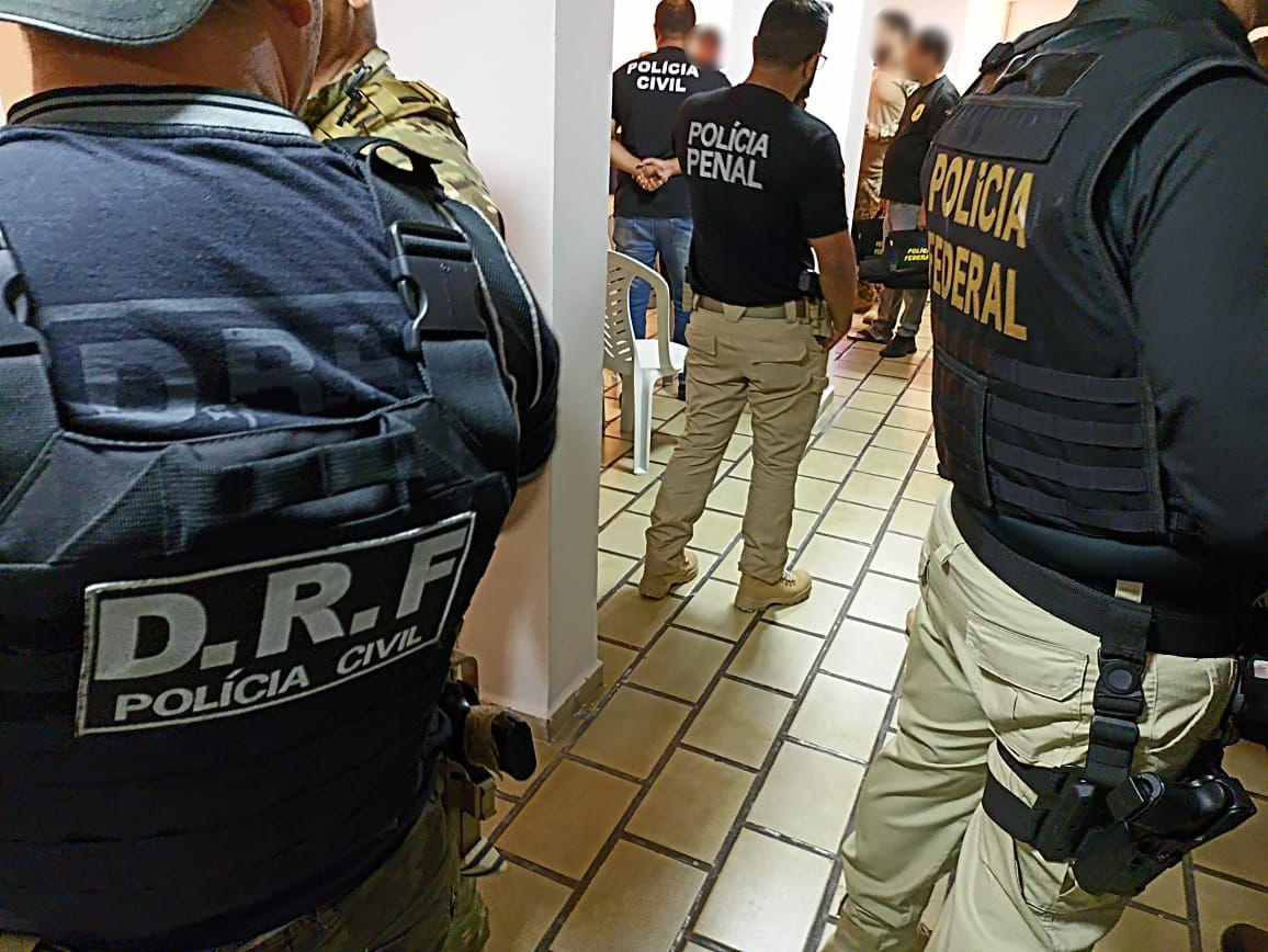 Operação investiga tráfico de drogas e apadrinhados de facção criminosa em Campina Grande