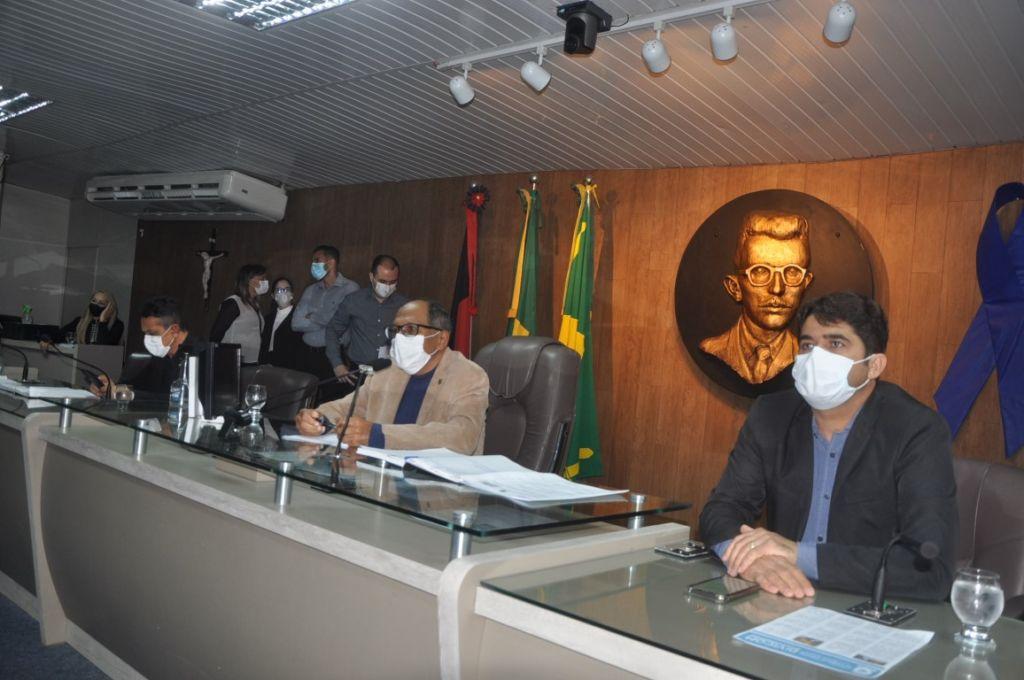 Vereadores discutem na tribuna a duplicação da BR-230 e compra de marcapassos