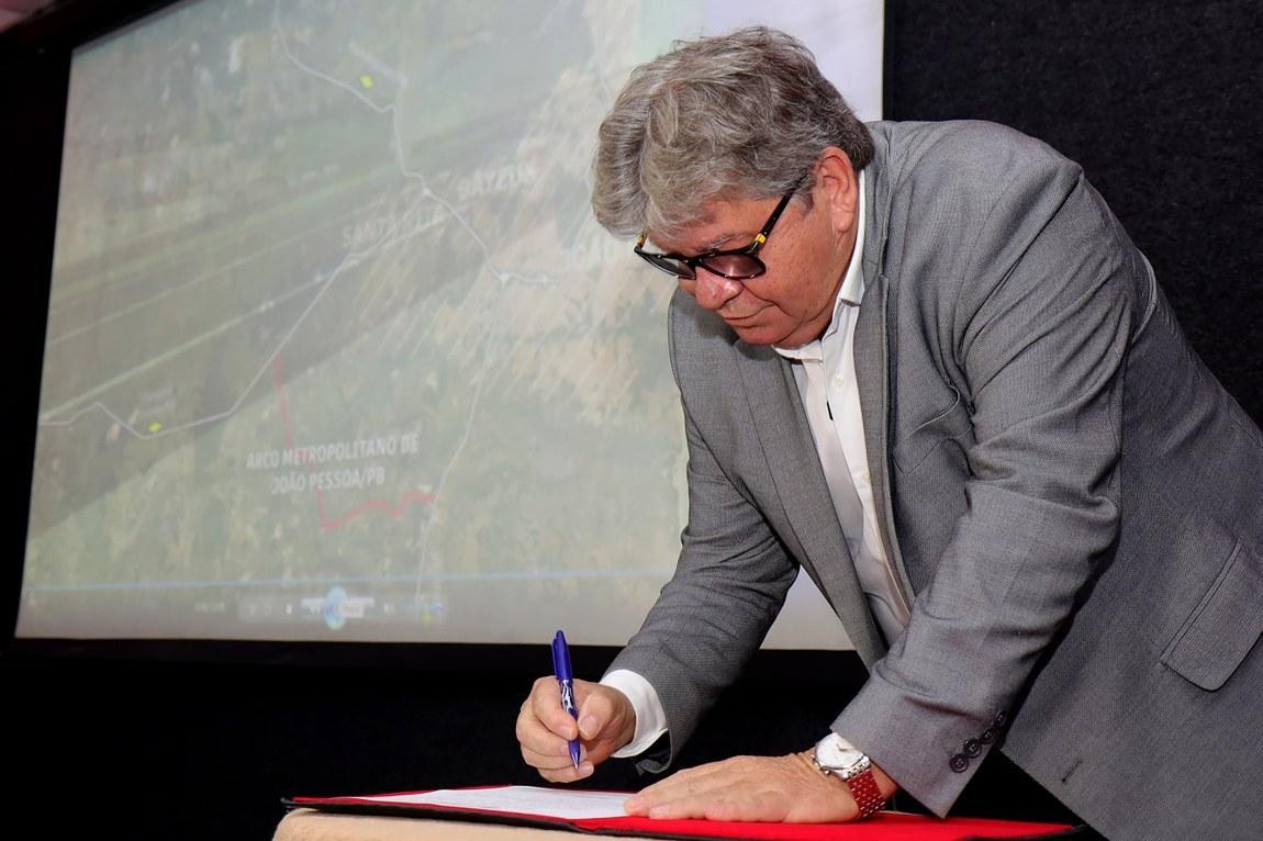 João Azevêdo anuncia mais nomes de secretários e dirigentes de órgãos