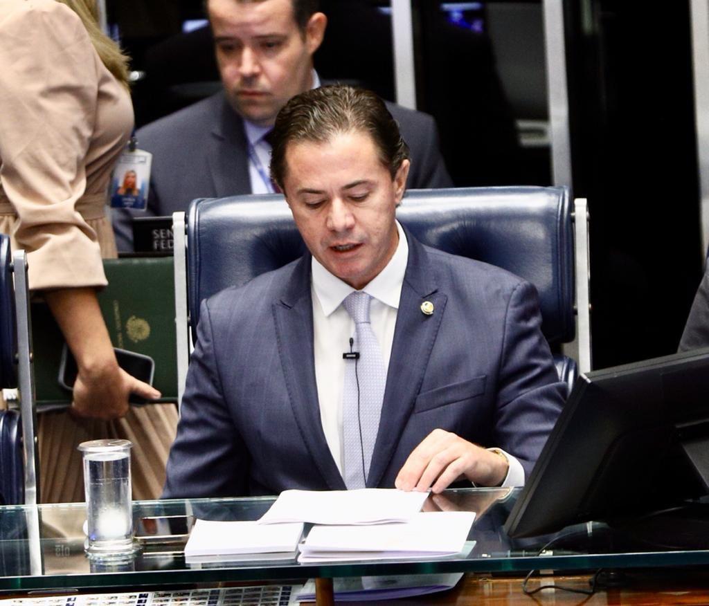 Veneziano preside sessão solene do Congresso que celebra os 130 anos do TCU e destaca importância da corte para o Brasil