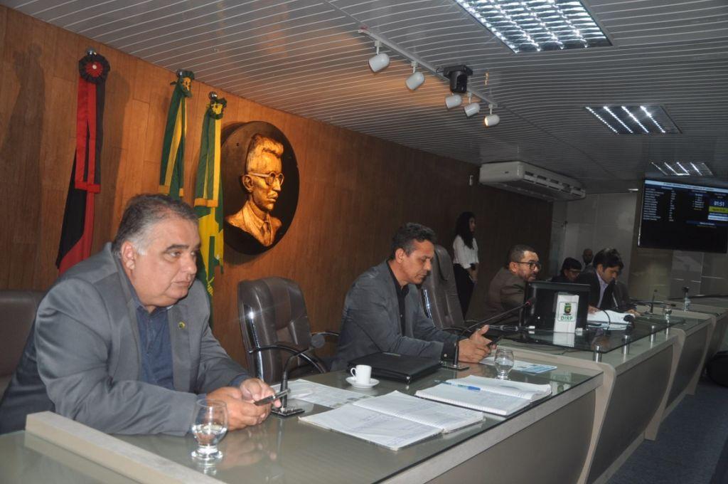 Vereadores opinam sobre reforma da feira central de Campina Grande