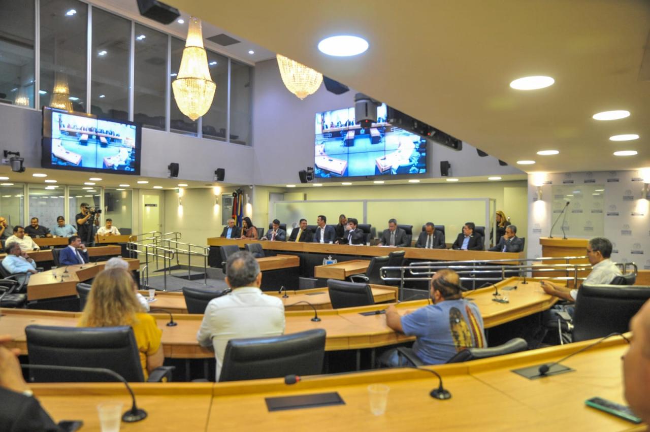 CCJ aprova projeto que obriga empresas de transporte por aplicativos a manterem escritório físico em JP