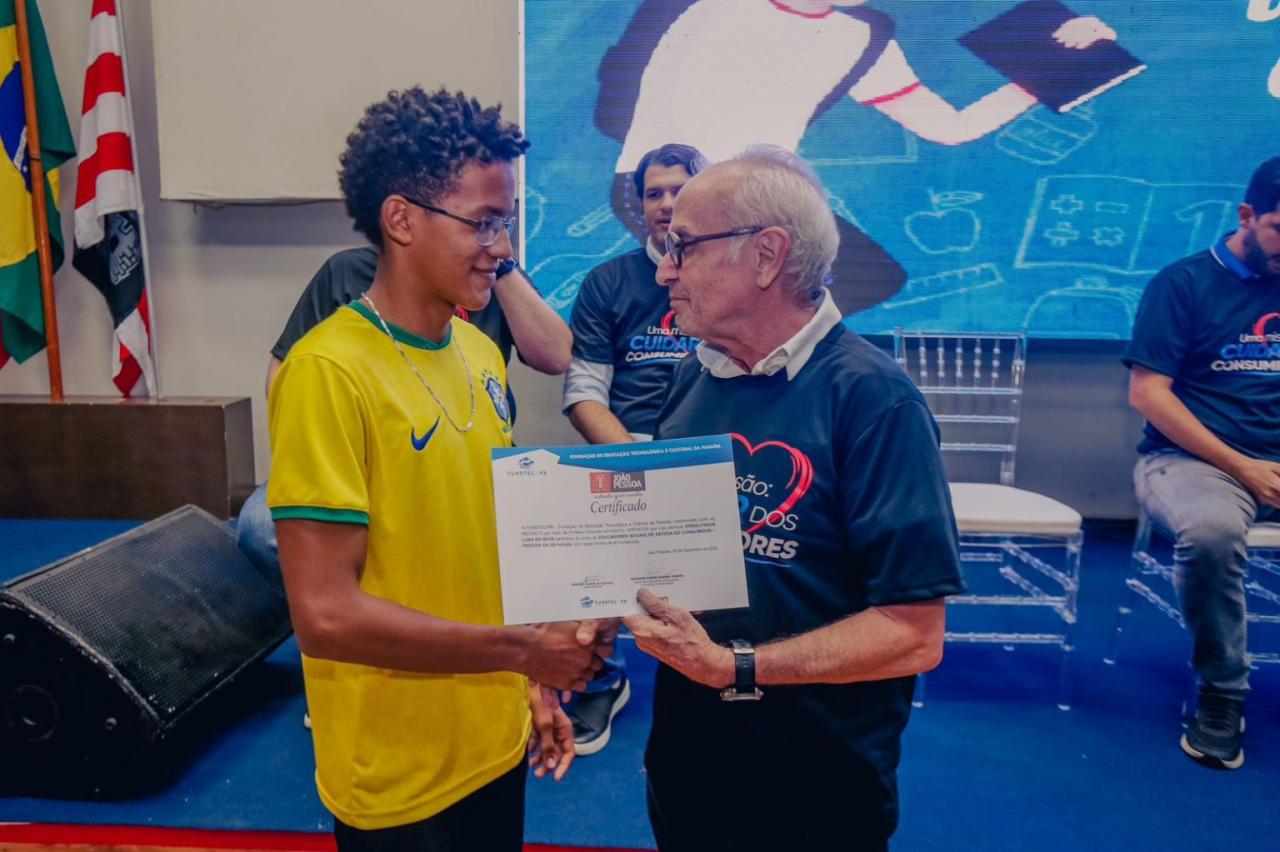 Cícero Lucena abre comemoração do Dia Mundial do Consumidor com lançamento do Procon-JP vai às Aulas 2023